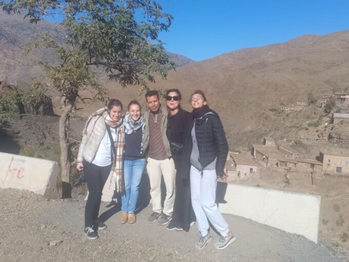 Full Day Trip From Marrakech To Ait Ben Haddou Kasbah - Tour Group Size and Features