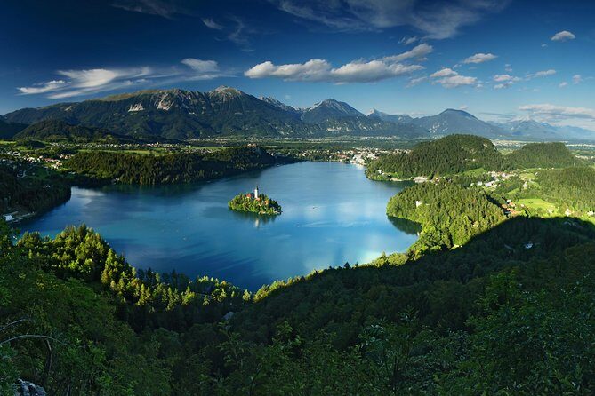 Full-Day trip to Lake Bled - Authenticity and Experience