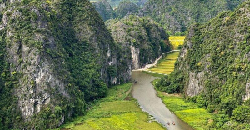 Full Day Trip Visit Hoa Lu - Tam Coc - Mua Cave From Hanoi - Key Points