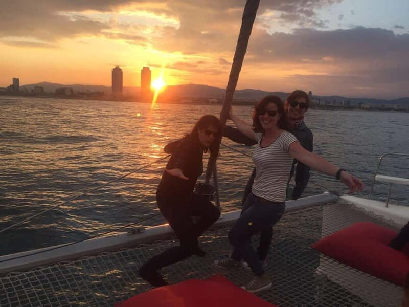 FULL MOON Boat Experience (OpenBar+Local Tapa included) - The Experience: Sailing Under the Full Moon