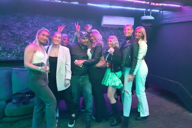 Fun explorers pub Crawl with 1 hour open bar and with 3 VIP clubs - Key Points