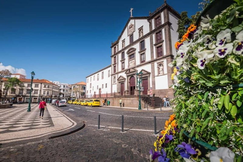 Funchal: Guided Walking Tour with Tastings - Key Points
