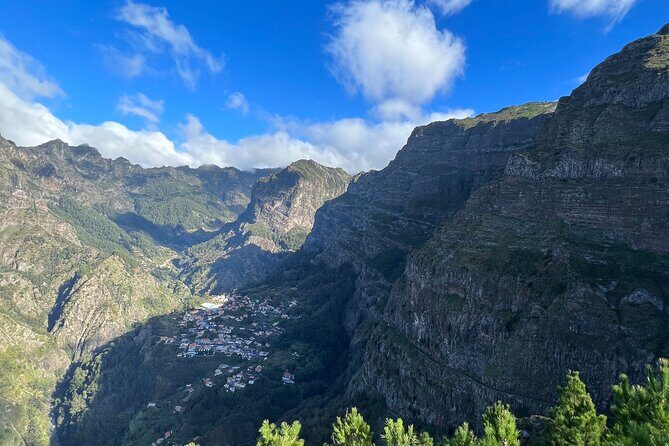 Funchal highlights 5h Private Tour in Madeira - The Itinerary in Detail