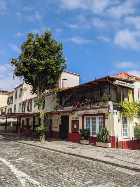 Funchal Old Town 1-Hour Tour by Tuk Tuk - Key Points