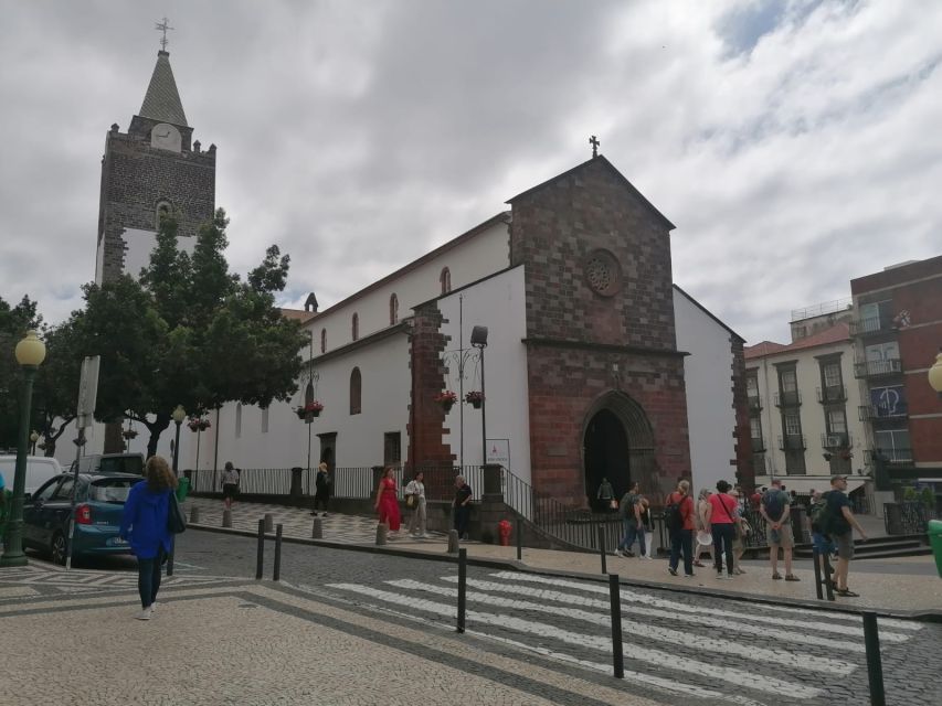 Funchal: Private Guided Tour of Historic Center by Tuk Tuk - Booking and Reservation Process