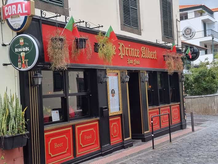 Funchal: Pub Crawl - An In-Depth Look at the Funchal Pub Crawl