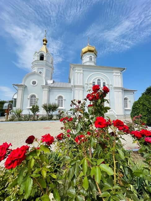 Gagauzia: day tour in Gagauzia and Manuc Bei Mansion - Exploring Gagauzia’s Heart: Comrat and Beyond