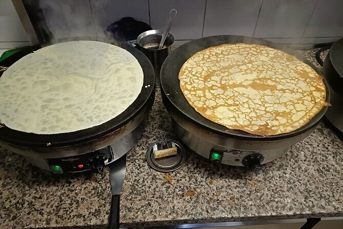Galettes and Crêpes Cooking Class with Host table diner - Group Size, Timing, and Practical Details