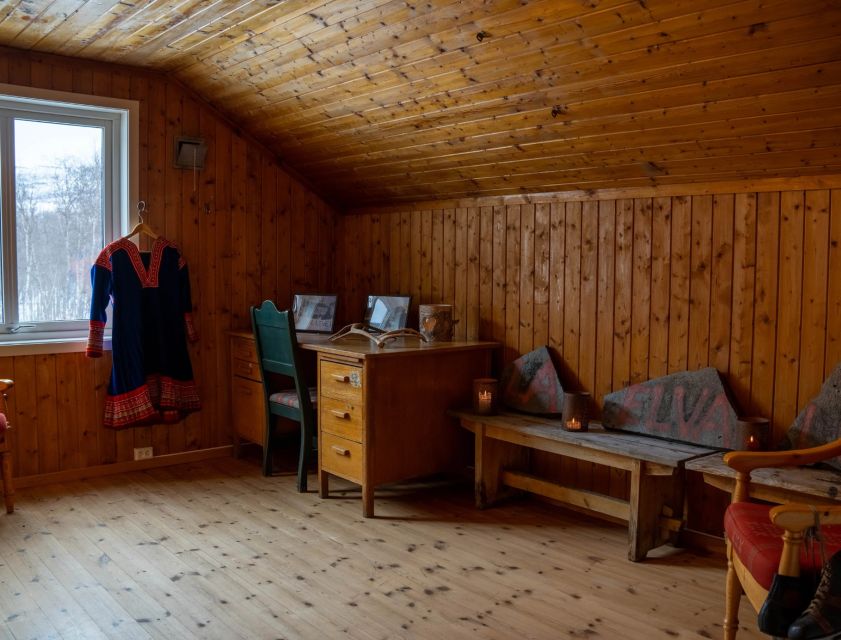 Gallery Visit and Storytelling at Gargia Lodge - History of Alta and Gargia