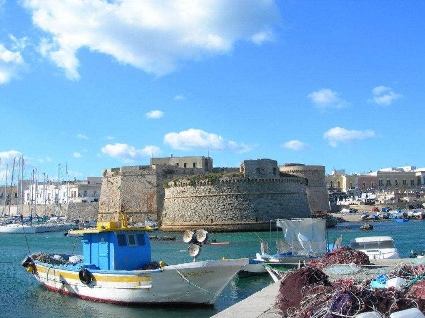 Gallipoli: 2-Hour Guided Walking Tour - Admiring the Baroque Cathedral