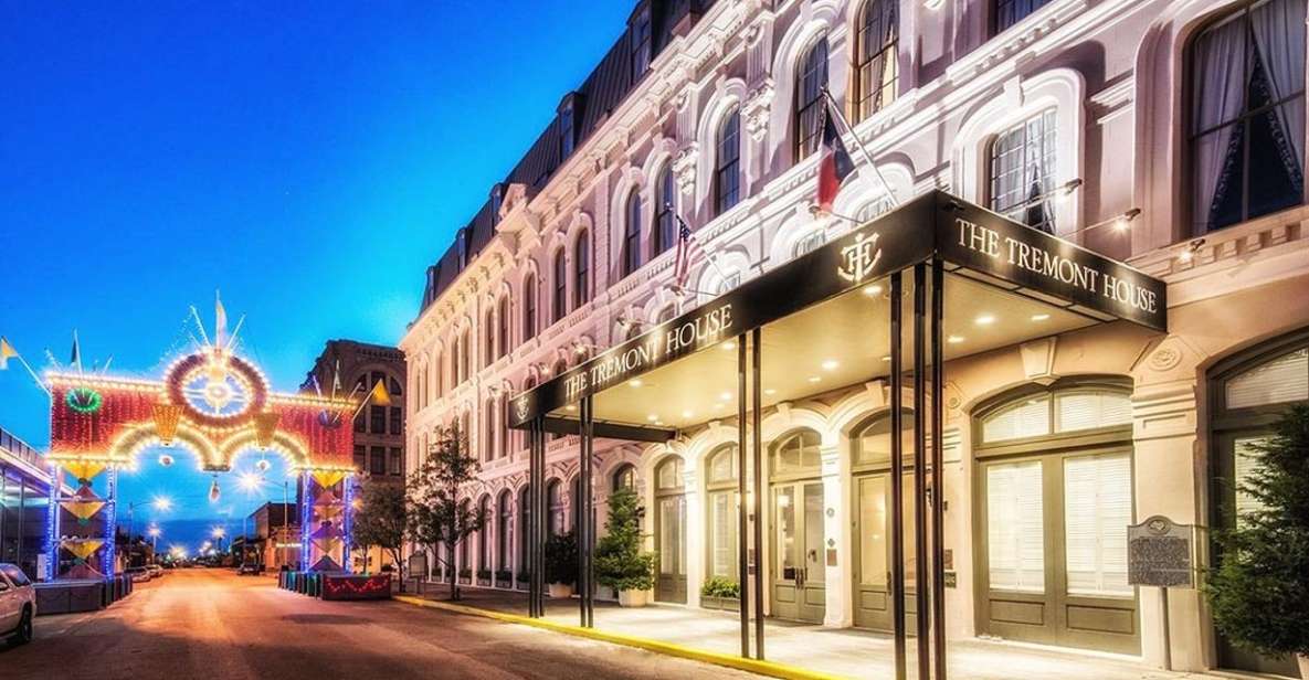 Galveston: Haunted Pub Crawl Walking Tour - Strolling Through the Night