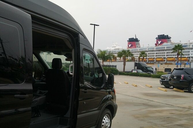 Galveston to Houston Airports & Hotels Transportation for Groups. - Vehicle Upgrades and Accommodations