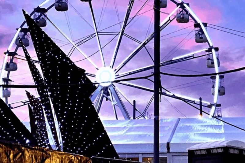 Galway: Christmas Market and City Highlights Walking Tour - Strolling Down Quay Street