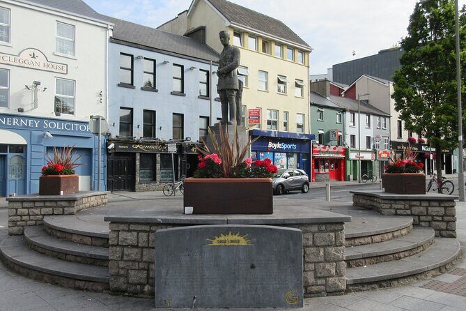 Galway Famous People Theatre and Literature Walking Tour - Detailed Breakdown of the Itinerary