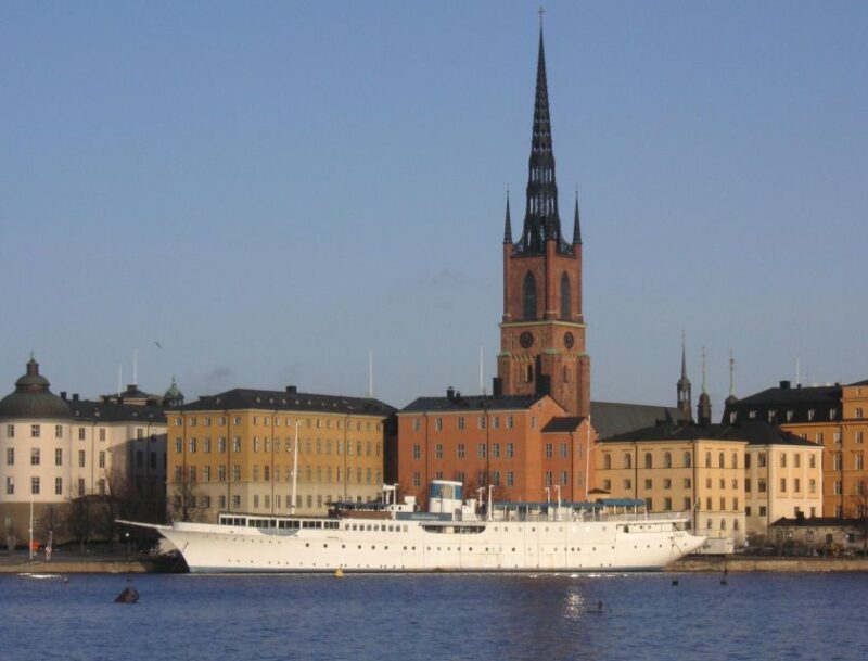 Gamla Stan: A Self-Guided Audio Tour of Stockholm's Old City - Preparation and Requirements