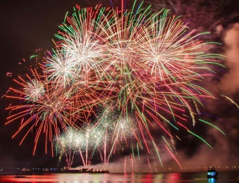 Gananoque: 1000 Islands Fireworks Cruise - Key Points