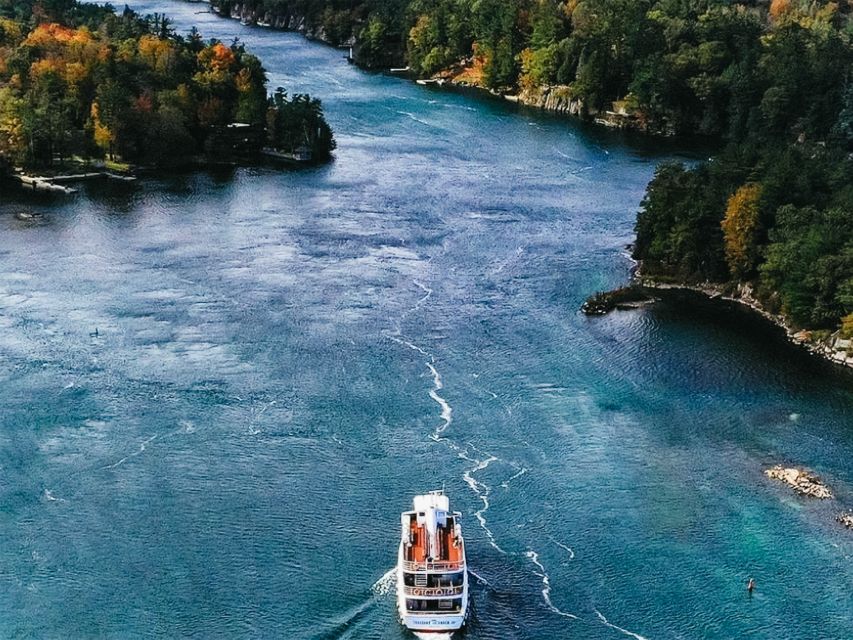 Gananoque/Ivy Lea: 1000 Islands Highlights Scenic Cruise - Narrow Channels and Island Groups