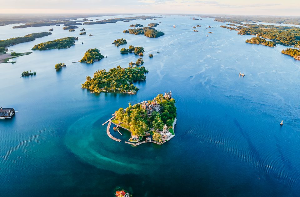 Gananoque/Ivy Lea: 1000 Islands Highlights Scenic Cruise - Cottages and Millionaires Row