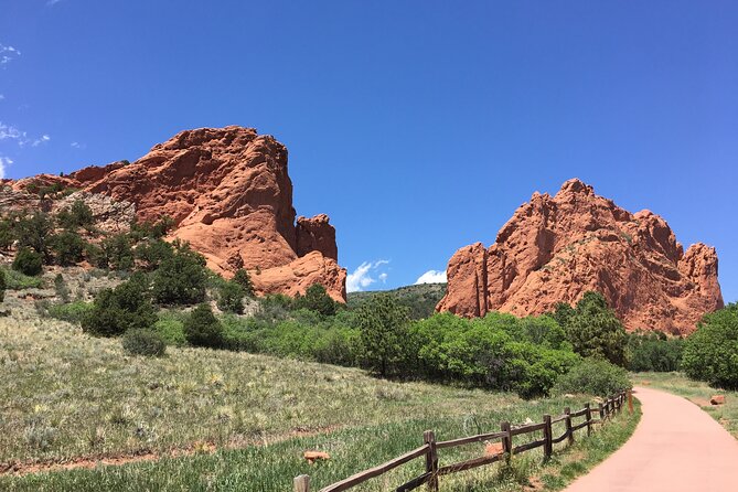 Garden of the Gods & Manitou Springs Driving Tour - Discovering Manitou Springs
