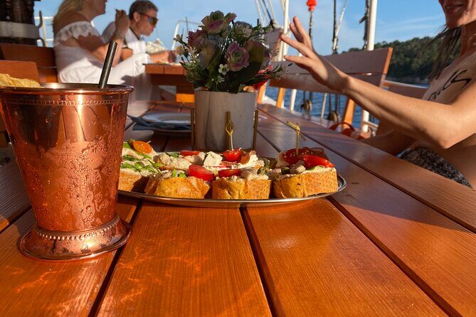 Gastro Cruise | Cruise around Dubrovnik Old Town with Lunch - Who Will Love This Tour?