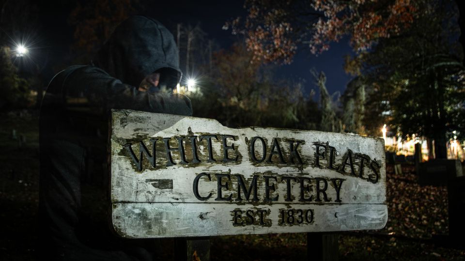 Gatlinburg: Ghosts of the Smokies Haunted Walking Tour - Uncovering Buried Bodies at Mountain Mall