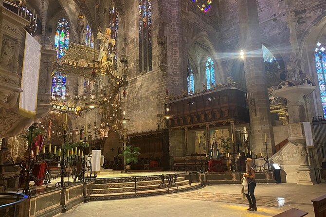 Gaudí and Modernist Art: Guided Tour in Palma De Mallorca - Navigating Palmas Charming Streets