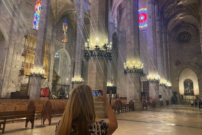 Gaudí and Modernist Art: Guided Tour in Palma De Mallorca - Taking in Palmas History and Culture