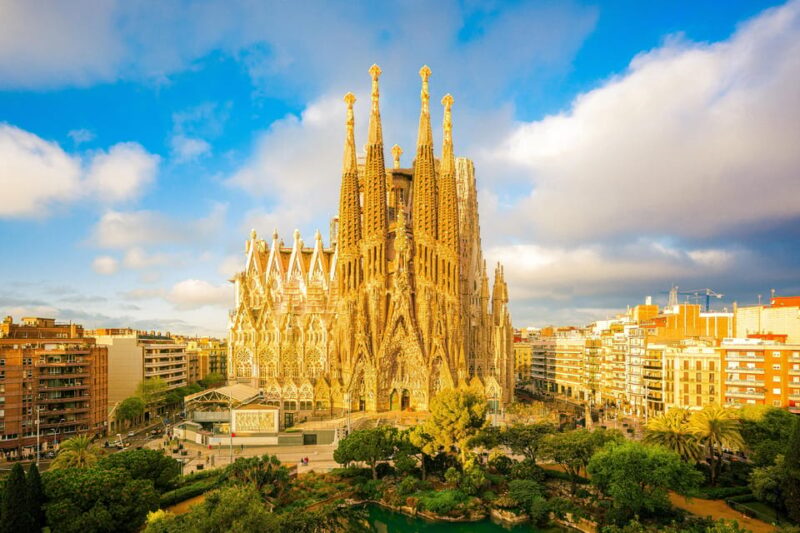 Gaudis Sagrada Familia Priority Access Guided Tour - Skip-the-Line Access