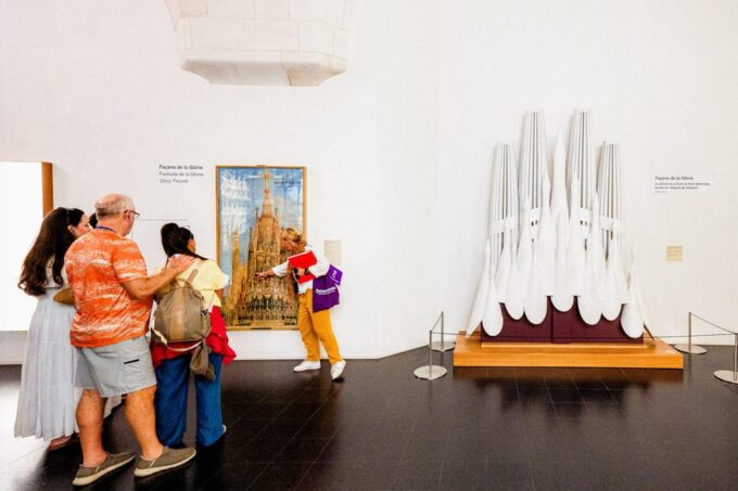 Gaudis Sagrada Familia Priority Access Guided Tour - Important Considerations