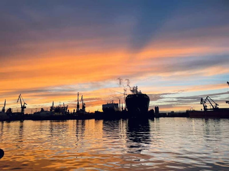 Gdansk: 8:30PM Evening Cruise With Live Music on Black Pearl - Who Should Consider This Cruise?