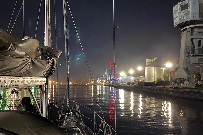 Gdansk Scenic Evening Yacht Cruise with Welcome Drink - FAQs