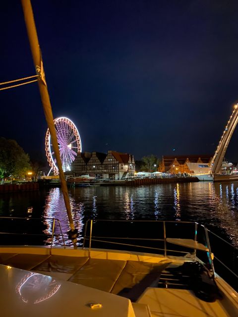Gdansk: Scenic Evening Yacht Cruise with Welcome Drink - Key Points