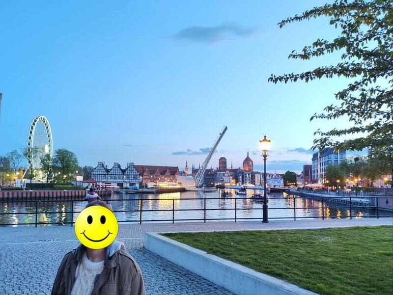 Gdask: Wrzeszcz and Shipyard District Private Bike Tour - Key Points