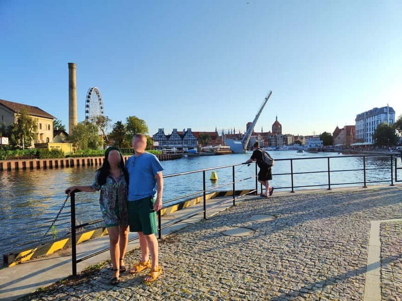 Gdask: Wrzeszcz and Shipyard District Private Bike Tour - Cultural and Historical Insights
