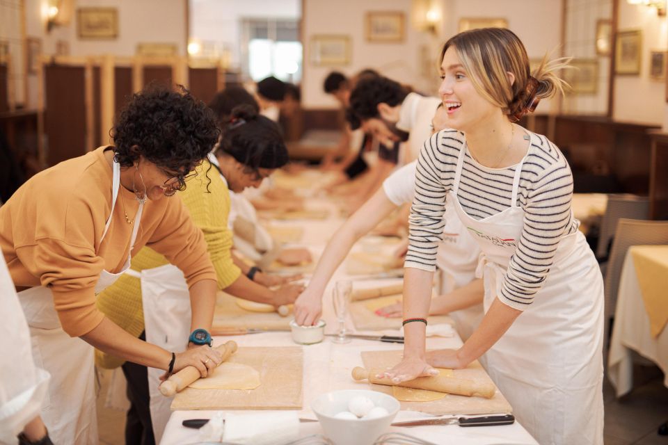 Gelato and Pasta Cooking Class With Lunch and Drinks in Rome - Tips for Participants
