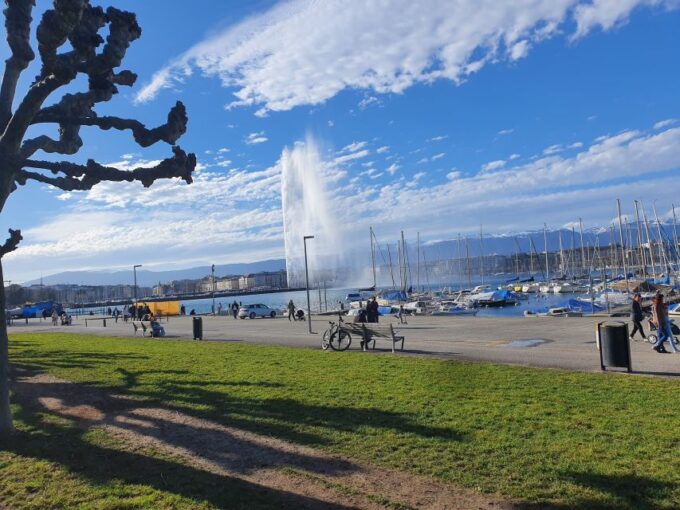 Geneva: United Nations, Old Town and Lake E-Bike Tour - Important Information