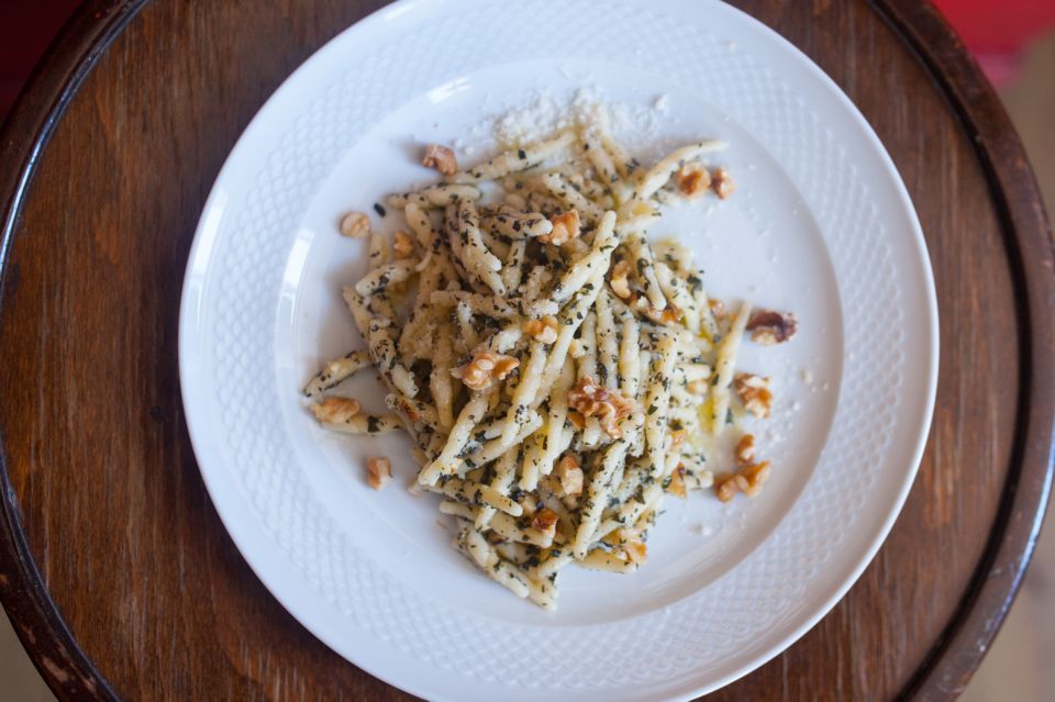 Genoa: Dining Experience at a Locals Home - Italian Hospitality Experience