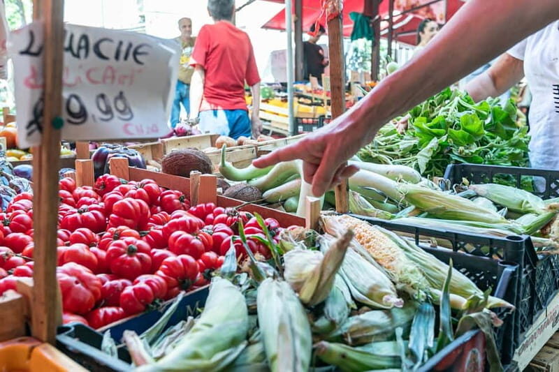 Genoa Walking Tour & Traditional Cooking Class with Wine - Exploring Genoa’s Streets and Markets