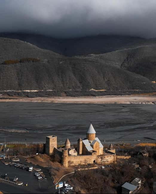 Georgia: 5-Day Cultural & Nature Tour with Hotel & Transport - Key Points