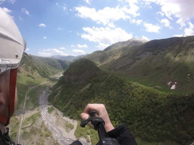 Georgia: Paragliding tandem flight in Gudauri with video - The Sum Up