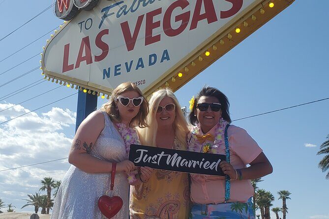 Get Married at the Fabulous Las Vegas Sign + Photos - Practical Tips for a Smooth Experience