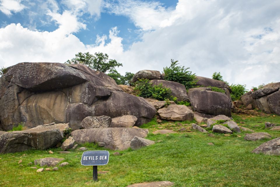 Gettysburg: Devil's Den Self-Guided Walking Tour - Walking Through Devils Den
