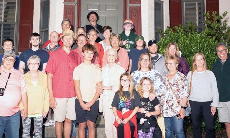 Gettysburg: "History and Haunts" Family Friendly Ghost Tour - Key Points