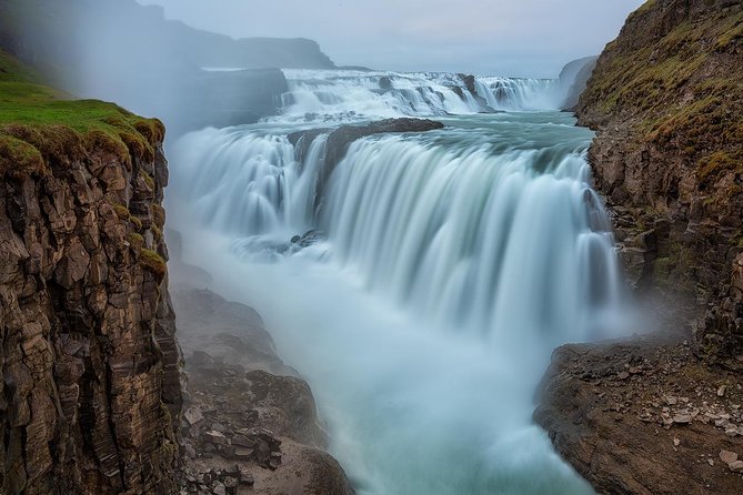 Geyser Waterfalls and Blue Lagoon Day Tour From Reykjavik - Exploring Gullfoss Waterfall