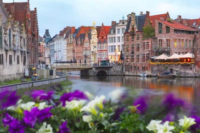 Ghent: Express Walk With a Local in 60 Minutes - Important Tour Information