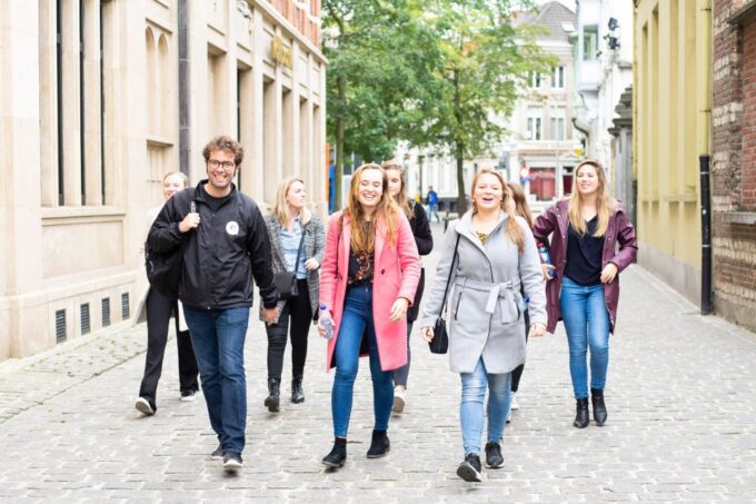 Ghent: Small Group Tasting Tour With Local Guide - Local Guide Insights