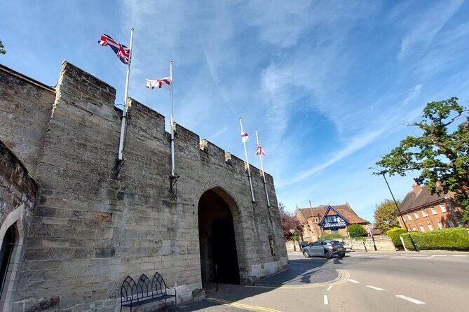 Ghosts, Crime & Legends Quest Experience in Warwick - What to Expect During Your Adventure