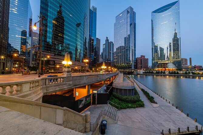 Ghosts of Chicago Family Friendly Ghost Tour - FAQs