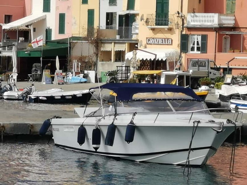 GHP LUXURY BOAT 4 HOURS PRIVATE TOUR - GULF OF THE POETS - An In-Depth Look at the Experience