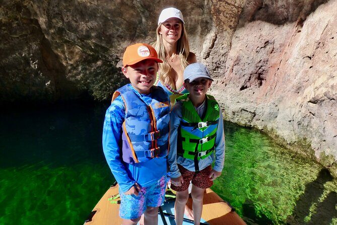 Giant Mantaray Group Paddle Board Tour to Emerald Cave - Who Should Consider This Tour?